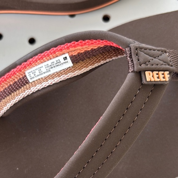 Brown Flip Flops with Pink Accents - Picture 4 of 10